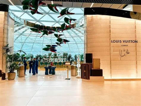 louis vuitton lounge by yannick alléno|louis vuitton lounge hotel.